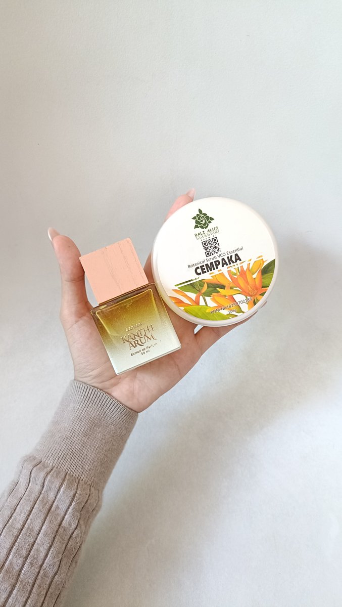 itsmefaraww's tweet photo. I FINALLY FOUND: another level of “KUNTICORE &amp; PUTRI RAJA” perfumes and bodycare💯🫶🏻

100% local brands, 100/10 quality, worth every penny💸 https://t.co/Wwu73a3fU4