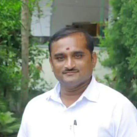 greatandhranews's tweet photo. జనగామలో దారుణం!

🔴 అర్ధరాత్రి వృద్ధురాలి ఇంట్లోకి నగ్నంగా చొరబడి అత్యాచారయత్నం చేసిన కౌన్సిలర్ సంపత్ రాజ్.

🔴 బాధితురాలు కేకలు వేయడంతో నిందితుడు బాత్రూమ్‌లోకి పారిపోగా, స్థానికులు తలుపు గడియపెట్టి పోలీసులకు సమాచారం ఇచ్చారు

🔴 పోలీసులు అదుపులోకి తీసుకుని బాధితురాలి ఫిర్యాదు మేరకు కేసు నమోదు చేశారు.