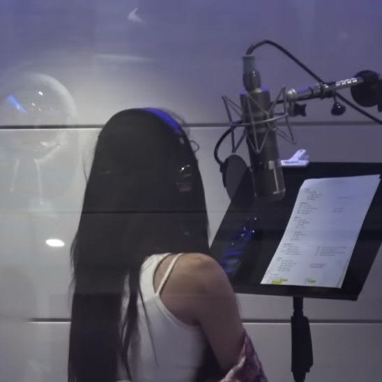 naomi_alnst's tweet photo. Working on the debut! https://t.co/7BOqm28L6f