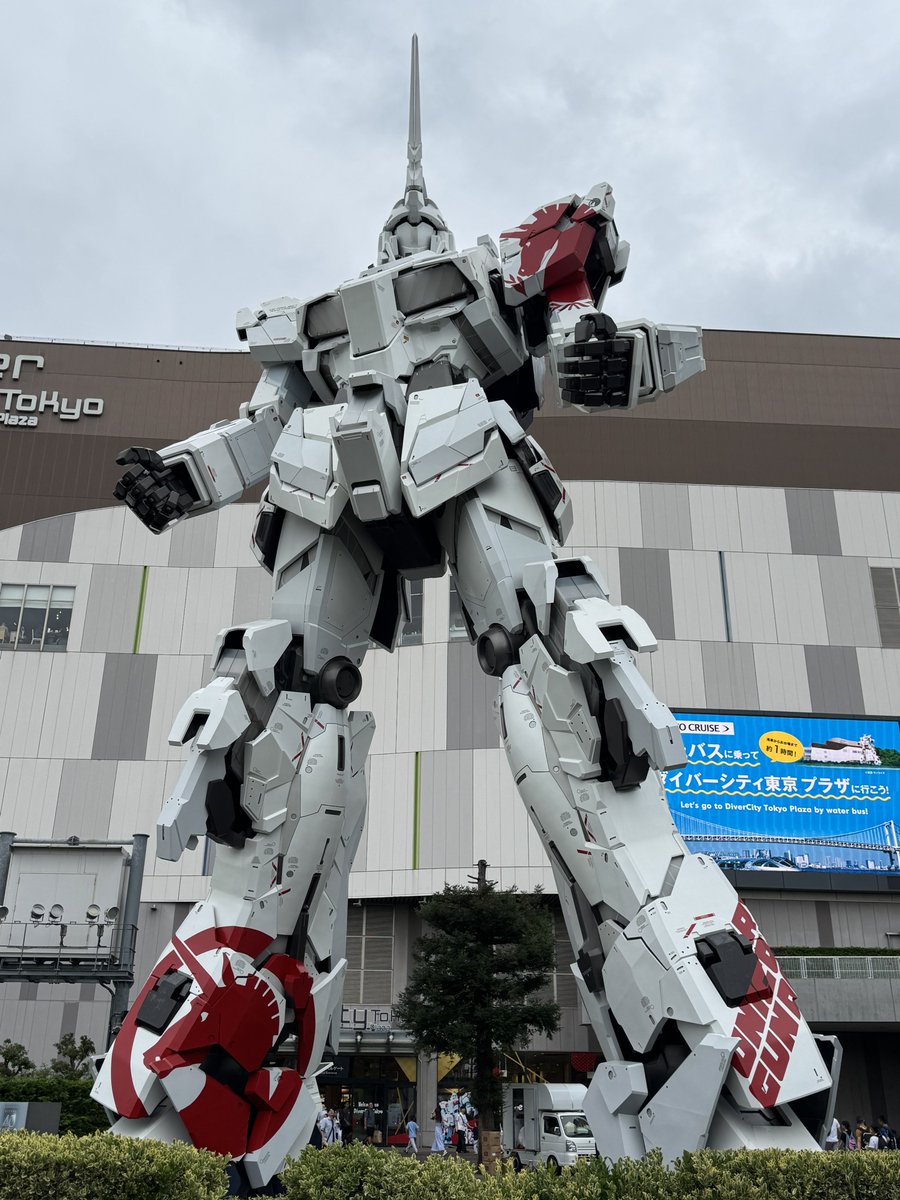GameSenseless's tweet photo. 打合せ終わってガンダムベース東京へ
ギリギリ間に合いますたε-(´∀｀;)ﾎｯ https://t.co/YygnKxBq6C