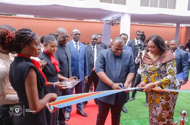 Newsechos4l's tweet photo. Ce lundi, le nouveau siège du Cadastre minier de la Rdc (CAMI), situé au croisement des avenues Kasa-Vubu et Mpolo, dans la commune de la Gombe. Cette nouvelle infrastructure marque une étape importante dans la modernisation de l’administration minière congolaise https://t.co/5eP5ejQcoZ