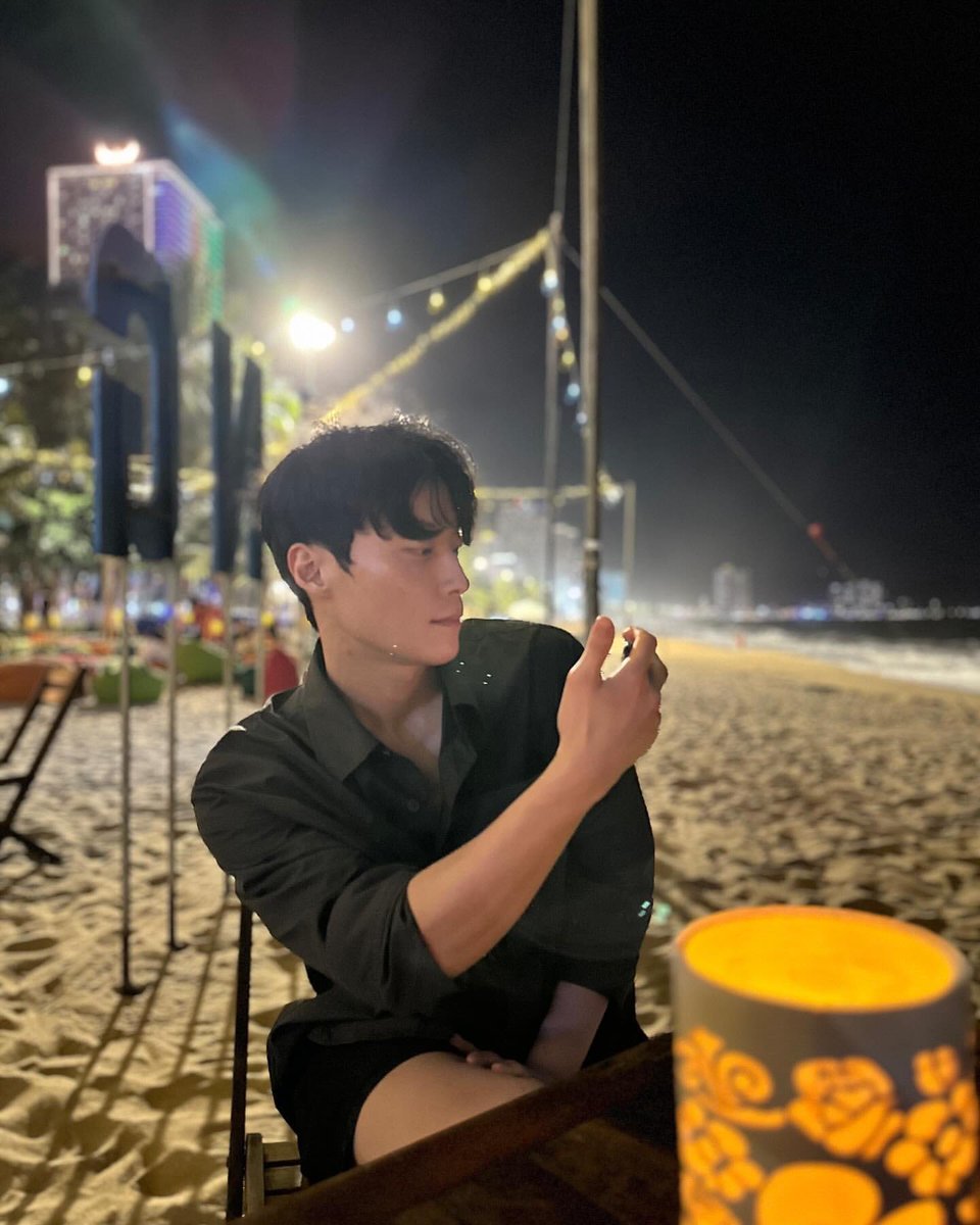 heojal's tweet photo. 여행이 퍼컬인 남자 
나 사진 기대한다 
푸꾸옥의 남자 기대한다 https://t.co/Hvr03ETPWZ