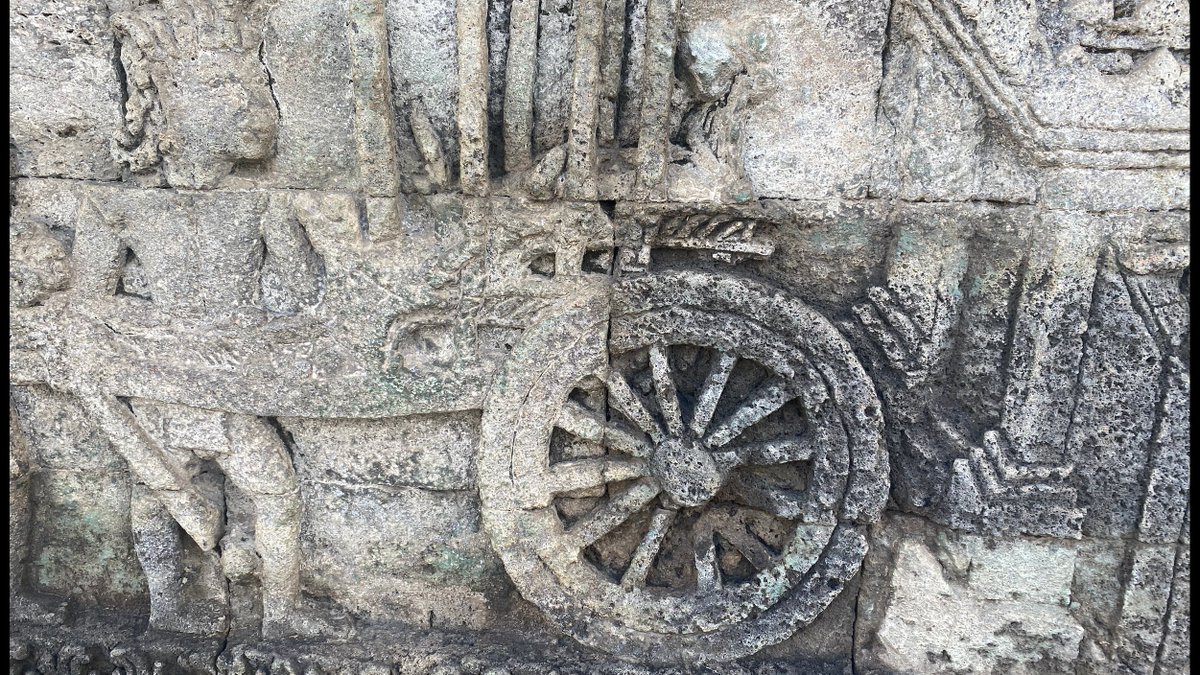 toniocampolopez's tweet photo. Di Jawa banyak pedati seperti di Spanyol. Sedangkan di sini ditarik oleh kerbau.

✍️A. Urdaneta 1535
📸 Candi Penataran, Blitar. https://t.co/MGpNzOg4uS