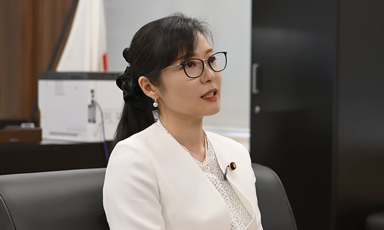 tanakaseiji15's tweet photo. 無能が！
議員を辞めろ！

【悲報】こども家庭庁、加藤元大臣が無能すぎて5兆円の血税が無駄に！
#自民党は解体せよ https://t.co/oyvw4xMzIs