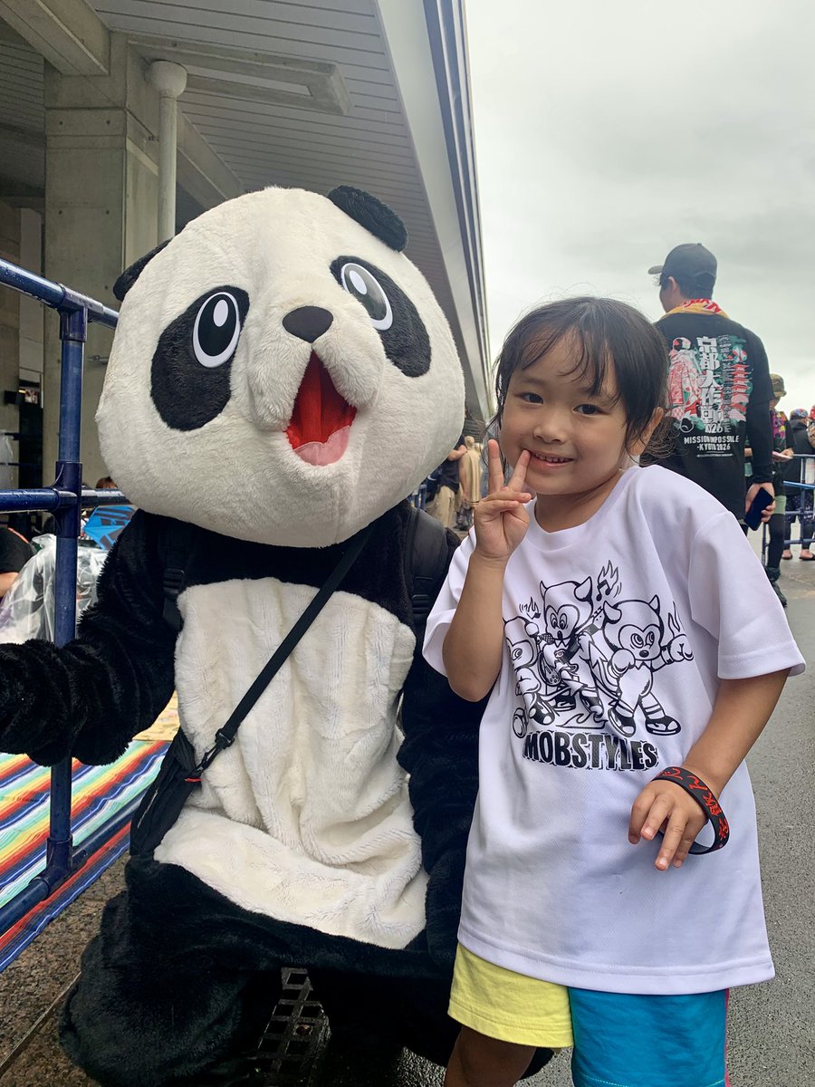 ok_go0722's tweet photo. 改めて今年の京都大作戦も最高に楽しかった😆結局二日間とも雨やったけど子供達もよく耐え抜いてくれました👏
娘さん、今回はサバシスターとMay Forthにハマったね🙂‍↕️ https://t.co/qsHSj0hTci