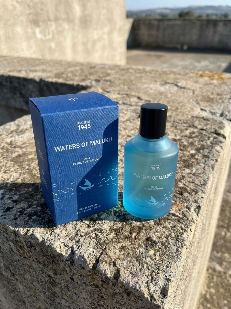 mongkiripiw's tweet photo. Ternyata perpaduan wangi ombak seger, cengkih anget, sama aroma wet stones gini yang bikin gw bolak-balik diendus pas nongkrong karena aromanya membumi dan elegan banget. Penasaran? Cek di sini
https://t.co/rGutxpheUp
#parfum #parfumlokal #extraitdeparfum #project1945 https://t.co/WyhpMijR16