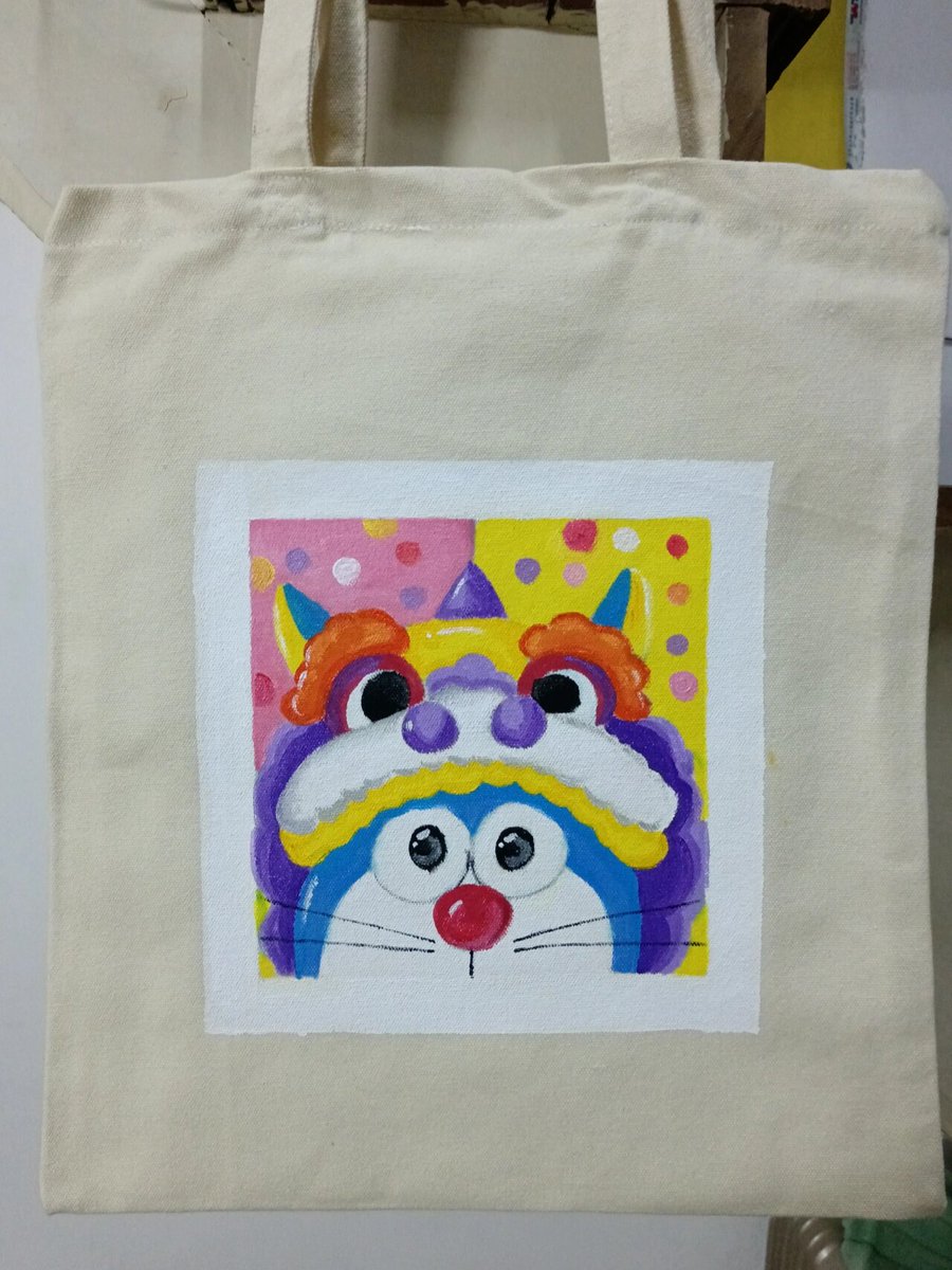 Rena48's tweet photo. [Just finished my DIY fabric tote bag this weekend! Painted cute little stars on it and it’s now my go-to for grocery runs—no fast fashion, all cozy vibes ]， https://t.co/grmqdvPV3l