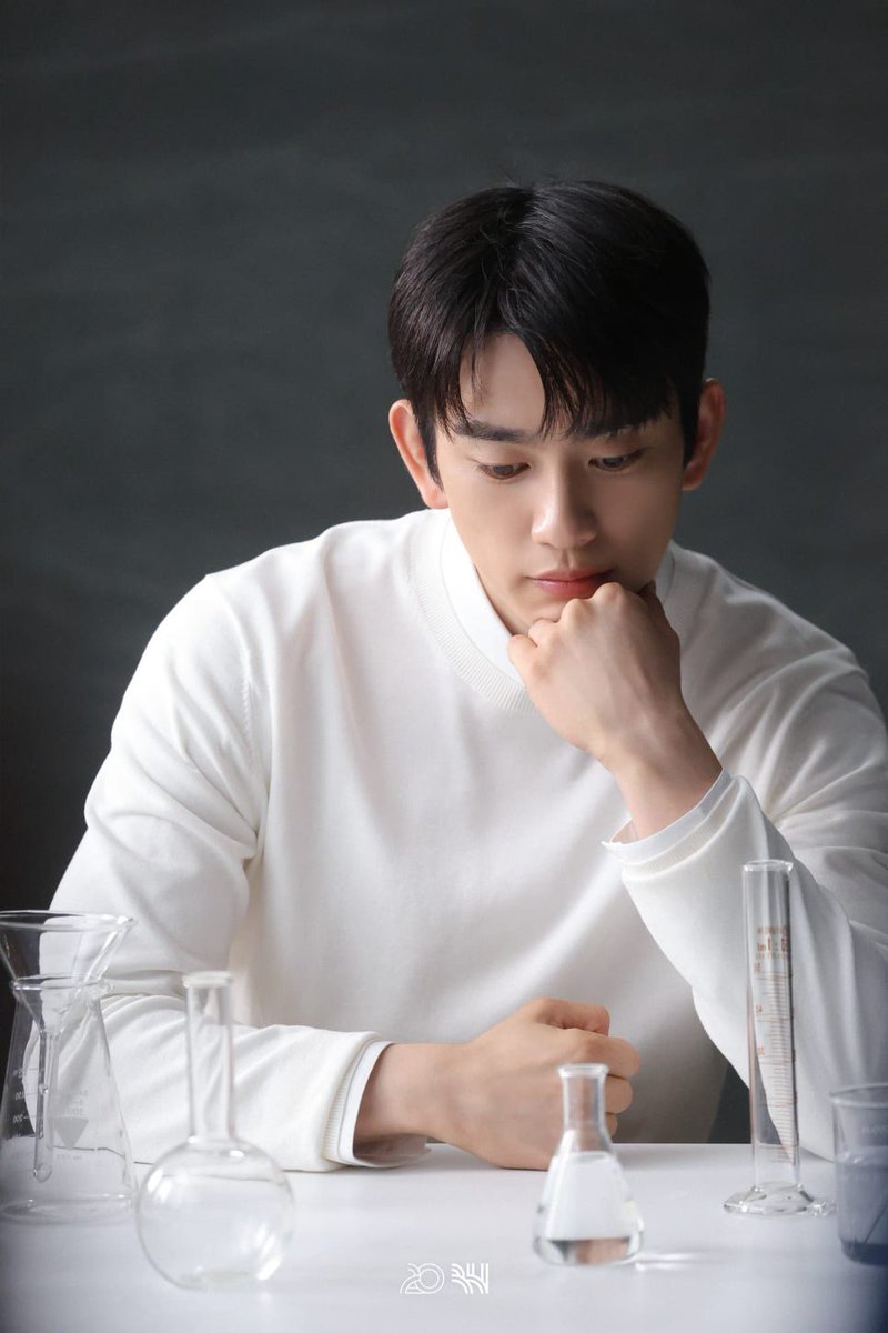 phwnpn's tweet photo. นักวิทยาศาสตร์ด้านความหล่อ 🥰🥰🥰 https://t.co/jH8RhVVR63