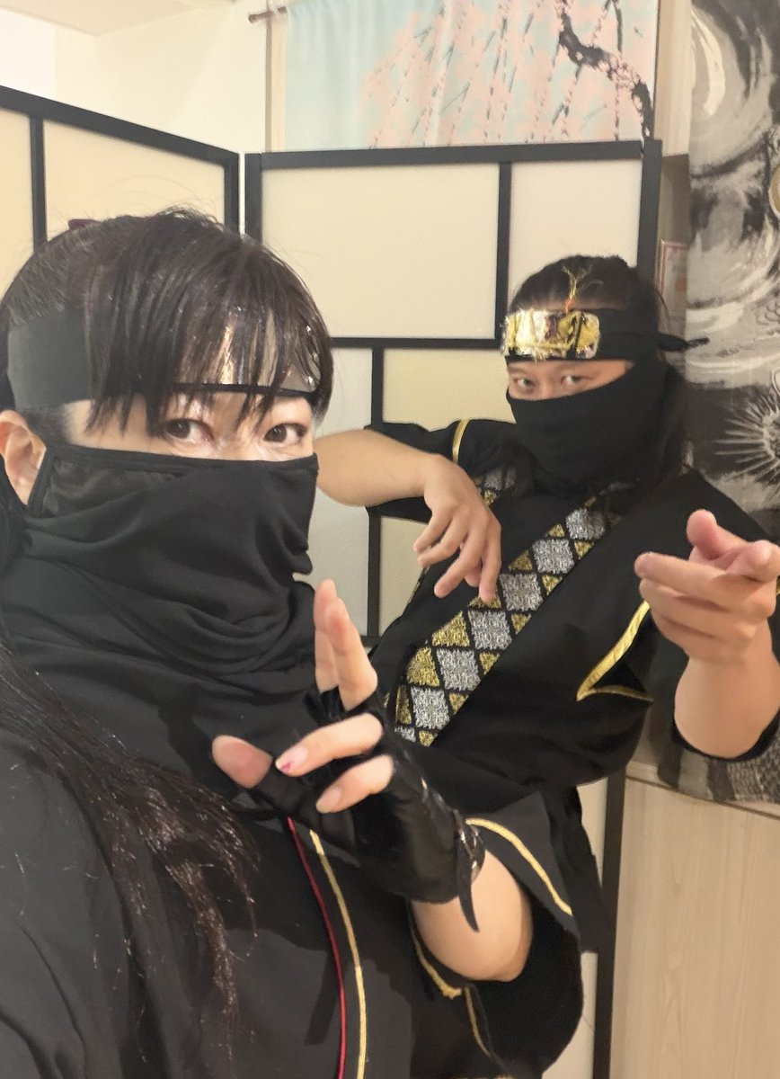 yuelong1021's tweet photo. オーストラリアファミリーお迎えして忍者体験🥷上手すぎて時間あまってしまい、本九字ガチ講習した(-_-)v www 日本楽しんでねぇぇぇぇ!!!
We are samurai_ninja_kotonoha
#Ninja #Samurai https://t.co/Ii7D2jS84C