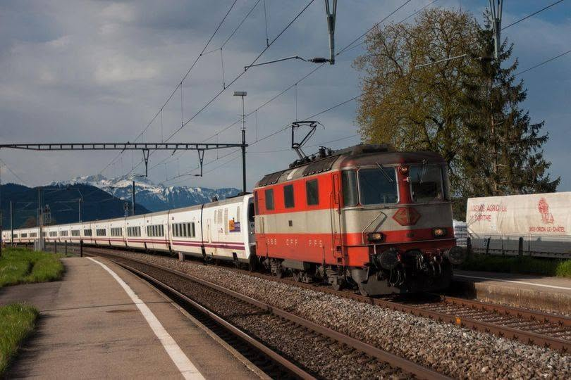 ger58056's tweet photo. Talgo por Suiza, 27 de abril 2012.-
Desconozco autor de la foto. https://t.co/TV8TnlibnF