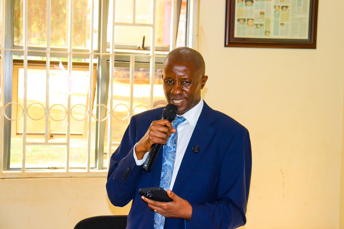 OfficialMubs's tweet photo. @ProfMuhwezi , Principal, MUBS, urged staff to embrace retirement as a natural stage of life and part of God’s divine plan, emphasizing the importance of serving diligently while they are still energetic. He encouraged staff to work with integrity, build trust, and add value to the institution through commitment and hard work.

The Principal noted that MUBS has become a hub of knowledge, experience, and professional growth for many over the years, and challenged staff to make the most of the opportunities the institution provides. He also called on employees to remain connected to their grassroots communities and use the knowledge and skills acquired at MUBS to positively impact society.