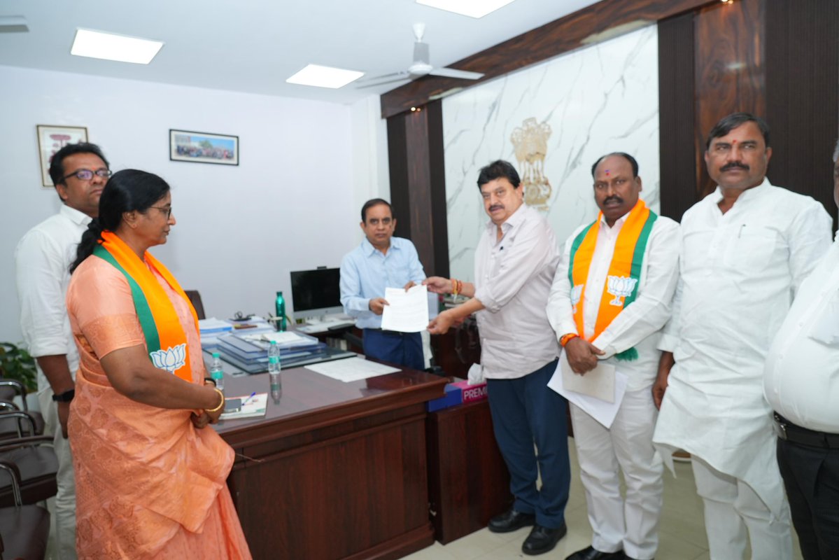 N_RamchanderRao's tweet photo. Led a delegation to meet the Chief Electoral Officer, Telangana, in Hyderabad and submitted a memorandum regarding serious irregularities in the distribution of Enumeration Forms.

It has come to our notice that in several areas, particularly in the Old City, BLOs are not distributing Enumeration Forms through proper house-to-house verification. Instead, they are visiting camps arranged by AIMIM leaders and distributing the forms in bulk.

Even more concerning is the reported access being given to MIM leaders to use the ECI app for uploading filled Enumeration Forms. This is a very serious violation.

We urged the Chief Electoral Officer to immediately take note of these irregularities, ensure strict house-to-house verification as per ECI guidelines, and protect the integrity of the voter verification process.