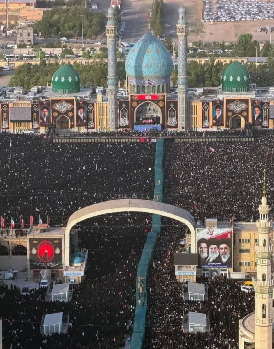 fadayezeinab56's tweet photo. یار وداع می کند تاب وداعِ یار کو؟ وعده وصل می دهد طاقتِ انتظار کو؟ #قائد_امت #باید_برخاست https://t.co/e4UhdgHnCc