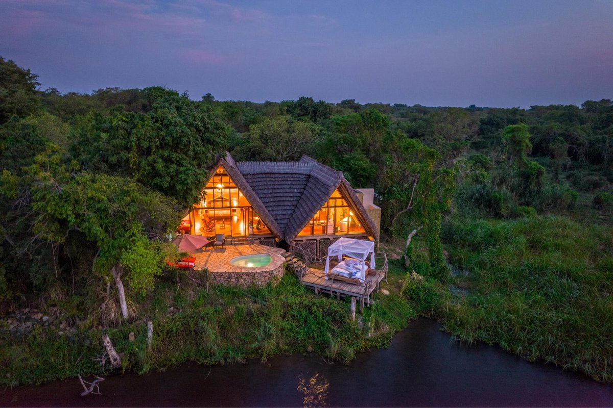 d_mukungu's tweet photo. 3 Days Luxury Escape-Murchison Falls 

UGX 9,500,000/- Couple 

Inclusive: 2 Nights at Nile Safari Lodge, transport, park fees, 3 multiple course meals per day, all hot beverages, sunset cruise, couple massage, honeymoon room décor

Bookings: +256 759 046262 https://t.co/7lLQImylnS