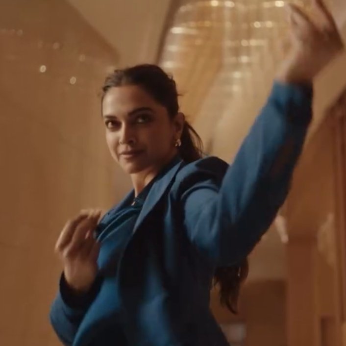 fallfordeepika's tweet photo. Deepika Padukone for Hilton ✨ https://t.co/0cFHcOHbt7