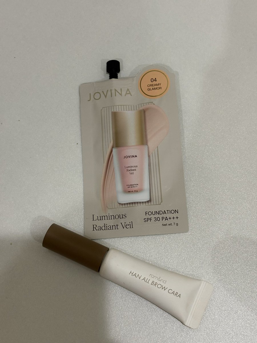 jzfloixd's tweet photo. ♡ รองพื้น jovina 04 มือ1 ( 50b )
♡ ปัดคิ้ว rom&amp;ad 03 เหลือเยอะคับ ( 120b )
 เดินทาง30คับผม 🚗🫷🏻^3^
#ส่งต่อคสอ #ส่งต่อคสอมือ2 #ส่งต่อเครื่องสำอาง #jovina https://t.co/AuWh7ForJY