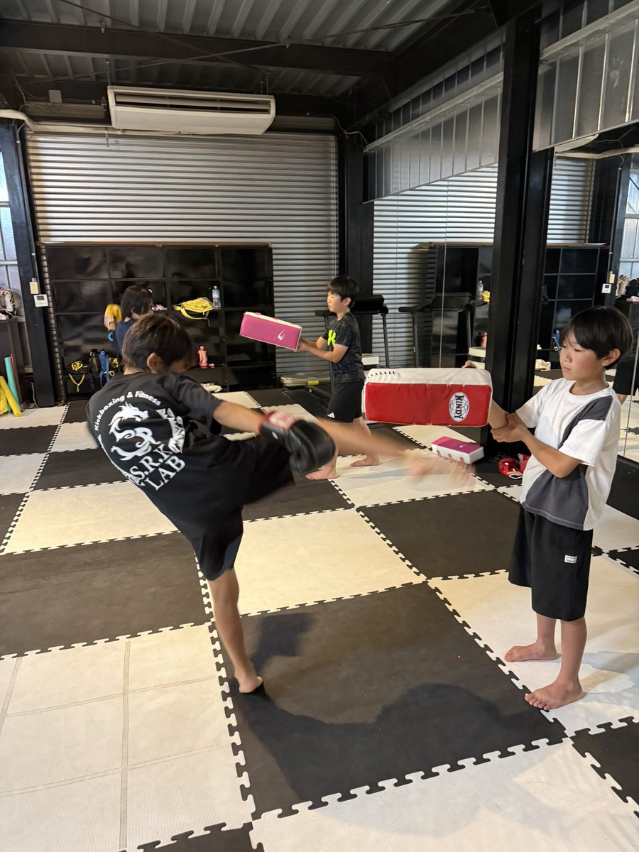 SRKLAB0409's tweet photo. 七夕🎋これからもみんなで安全＆楽しくキックボクシングを続けられますように✨

本日もたくさんのご来館お待ちしております‼️

〜無料体験随時受付中〜
https://t.co/An2IJ0HigM https://t.co/Xz22oRrhQ0