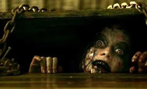 MissPleekLee's tweet photo. My four favorite horror films https://t.co/ioR6O64LXB