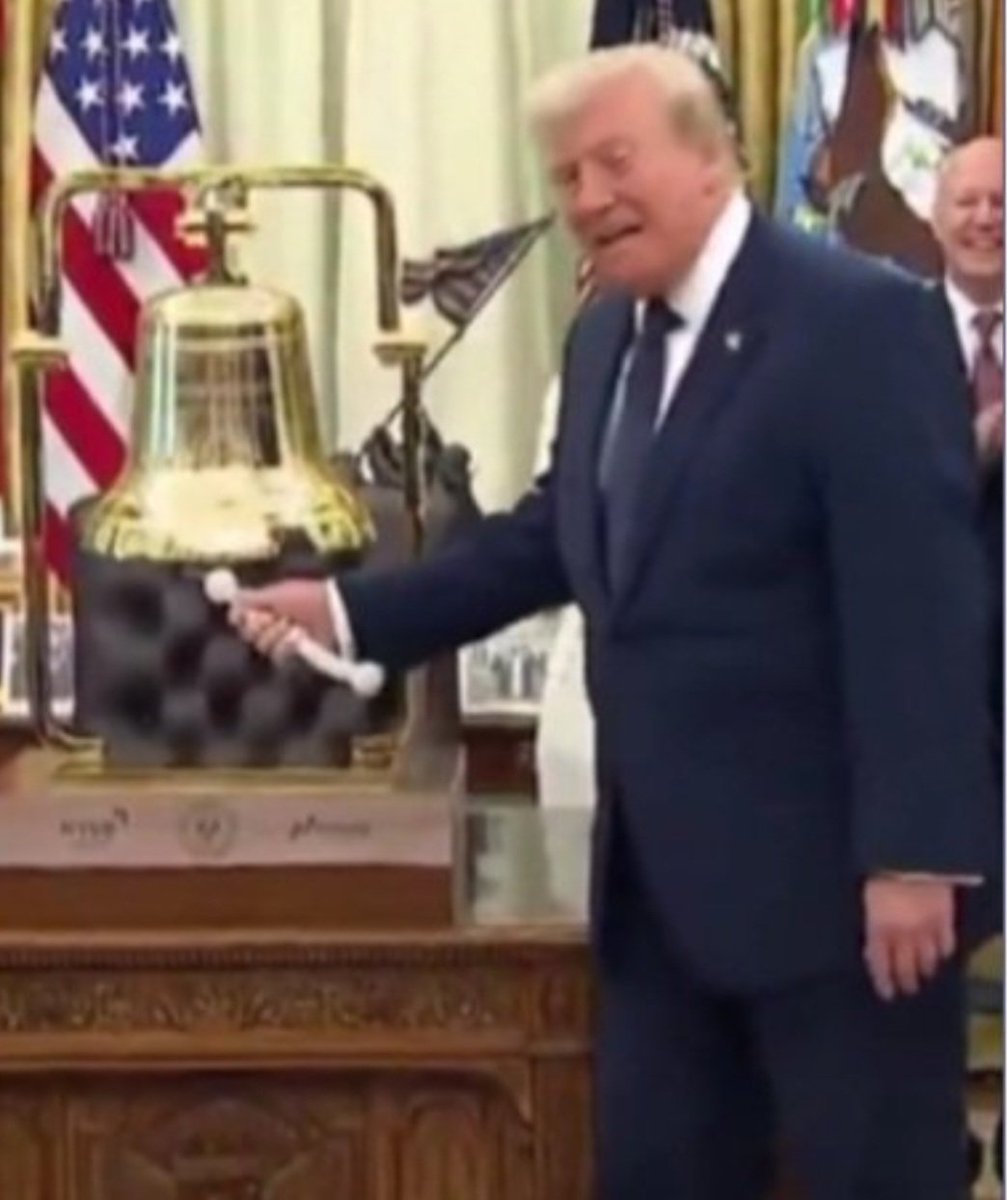 WhiteRiderXRP's tweet photo. Trump was missing a button! Just like in bearableguy123's riddle where the bell rings! 
Wow, imagine how close we are to the XRP moon! It’s amazing how the riddles finally align with what we’re experiencing right now!

@sajolly908  credit for the discovery! https://t.co/HqSlM6kvxK