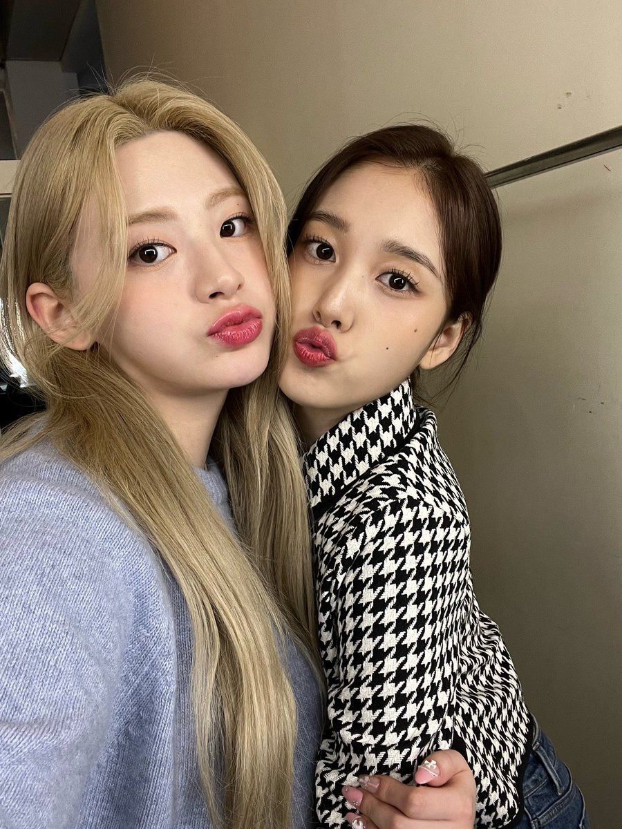 sfseee14's tweet photo. 짱쎄즈 조은 이유 세흔냐는 재히 옆에 있으면 언니미 폭발하고 재히는 그냥 아카쨩됨 https://t.co/t6oaR1tL9Q