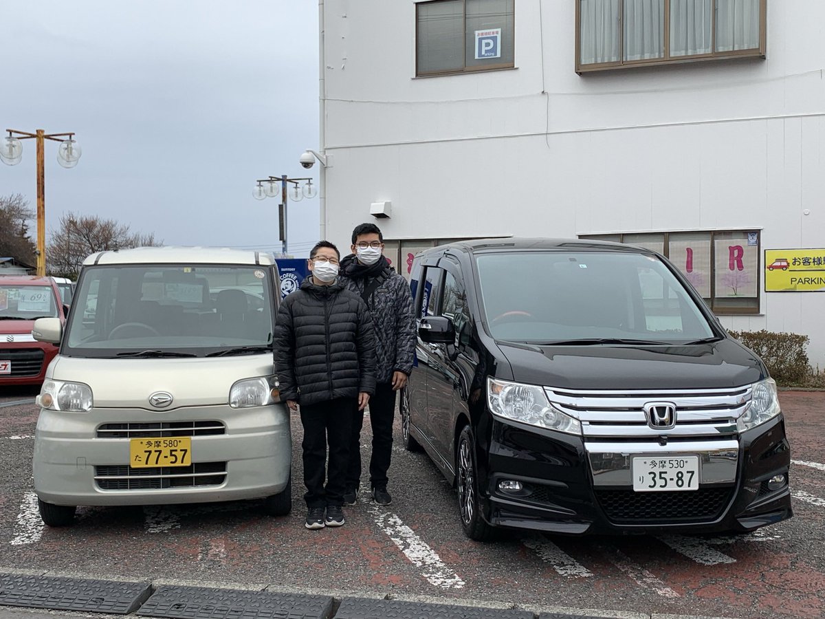 aki8753ko's tweet photo. エブリイに手出し10万円でのりかえられて、２年後はNBOXより20万円高く売れると言われた。エブリイの方が年式は新しい。両方とも95000キロ。
悩む😕どう思いますか？
セレナとハイエースだったら、ハイエース乗りたいタイプ。やっぱりエブリイ？
オフ会参加出来ない？でも、あまり遠出したくない。 https://t.co/3z7vnE3omH