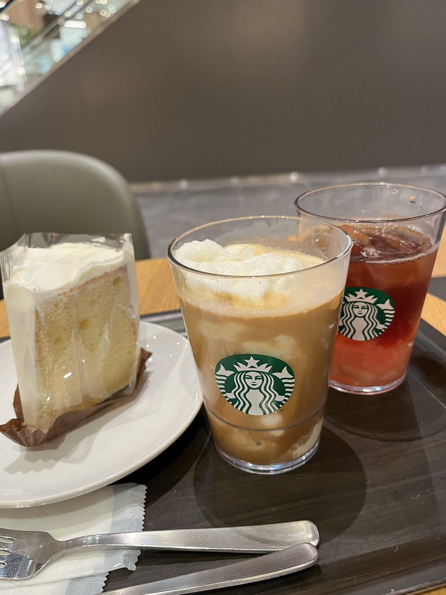 myplace628's tweet photo. 奥さんとのゆっくりした時間
学会終わったのでマクドでなくスタバのコーヒー https://t.co/bBncEMGIK7