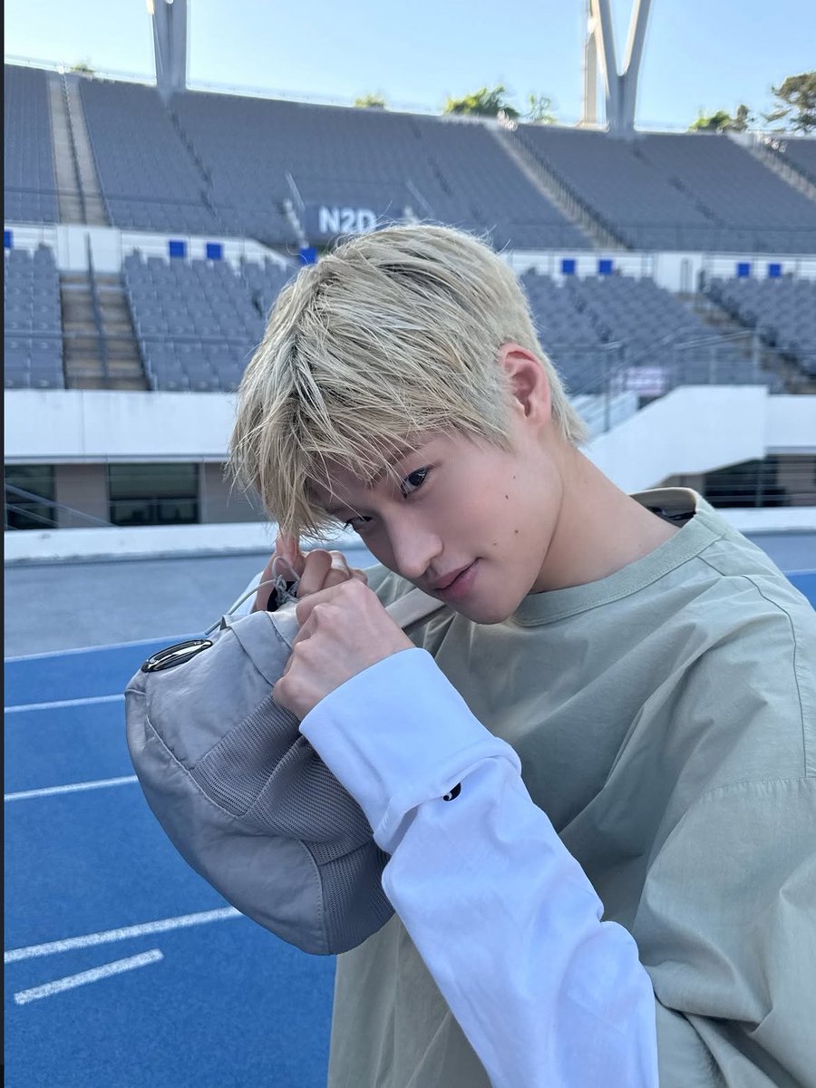 ddo11x's tweet photo. 졸귀야💛💛💛💛💛💛💛💛💛 https://t.co/lUh87PUNp1