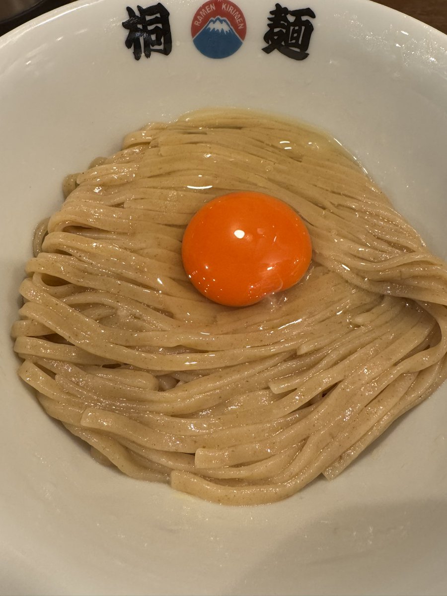 wanta_qb's tweet photo. みんながオススメしてるから大阪帰ってきた記念で仕事前に食べてきた！！
美味かったぜ🐝 https://t.co/VZmzWHP1n0
