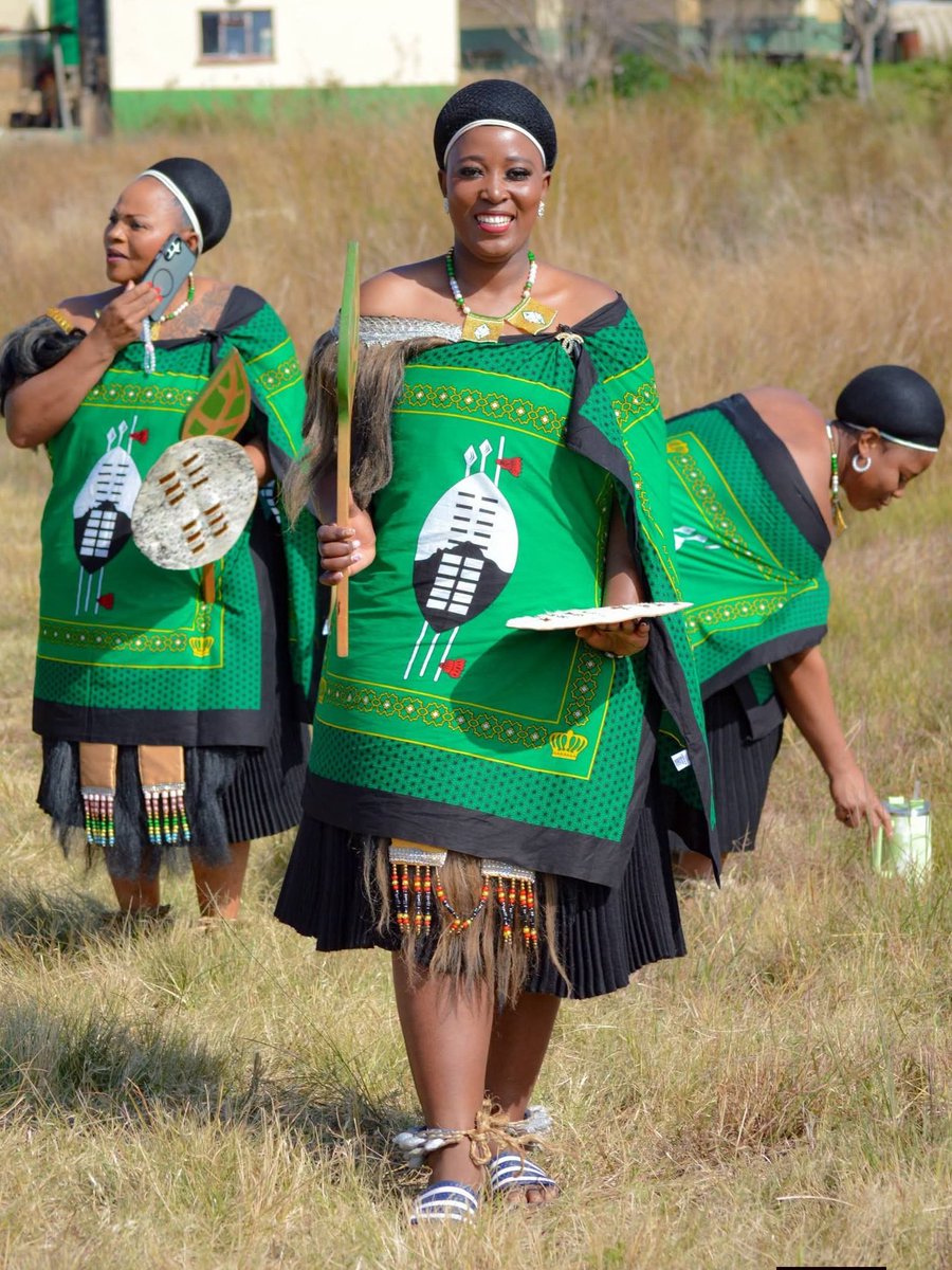 umhlangaswz's tweet photo. Colour me green ๐๐๐
#buhle #lutsango #montigny #bhejane #eswatini #CuturalAttire #kuhlekwetfu https://t.co/EU9Y738evn