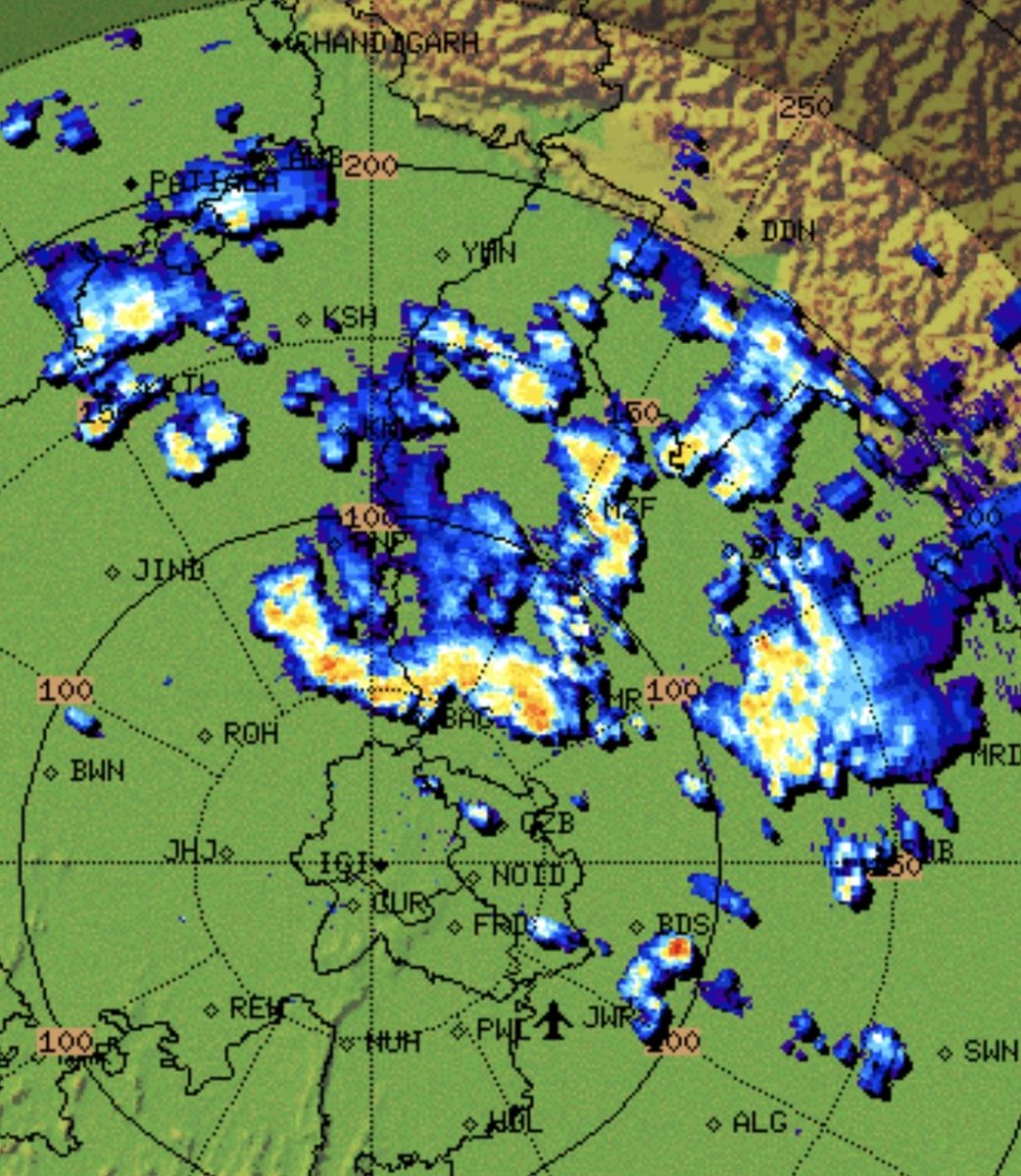 TheTechnocratt's tweet photo. Looks like rain bonanza for #DelhiNCR and surrounding areas in next few hours please.
Intense #thunderstorms are forming close by and moving to cover more areas.
#UttarPradesh #Uttarakhand #terai #Rajasthan #Haryana #Punjab https://t.co/hHN0wNmqFA