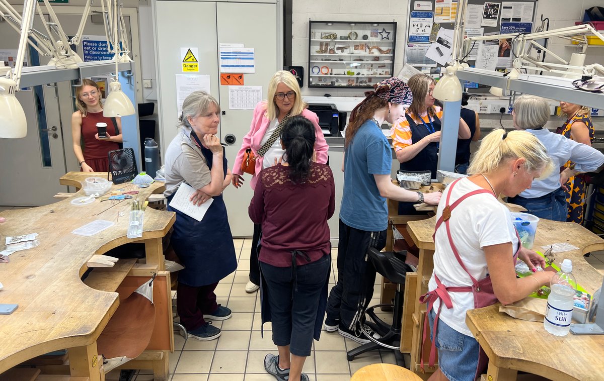citylit's tweet photo. We were delighted to welcome The Rt Hon. Baroness @Jacqui_Smith1 from @educationgovuk to City Lit last week.

Her visit included time in jewellery, health and wellbeing, and Deaf employment classes.

It was a valuable opportunity to share the breadth of learning at City Lit. https://t.co/5L9wDUlju8