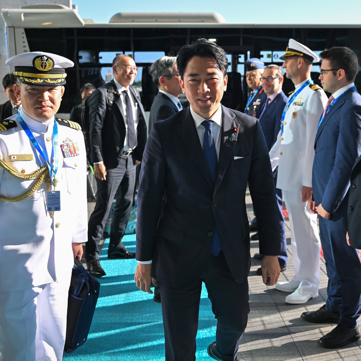 vanpllus's tweet photo. Japonya Savunma Bakanı Koizumi Şinciro, Ankara'ya geldi. https://t.co/7OhmKGjJPC