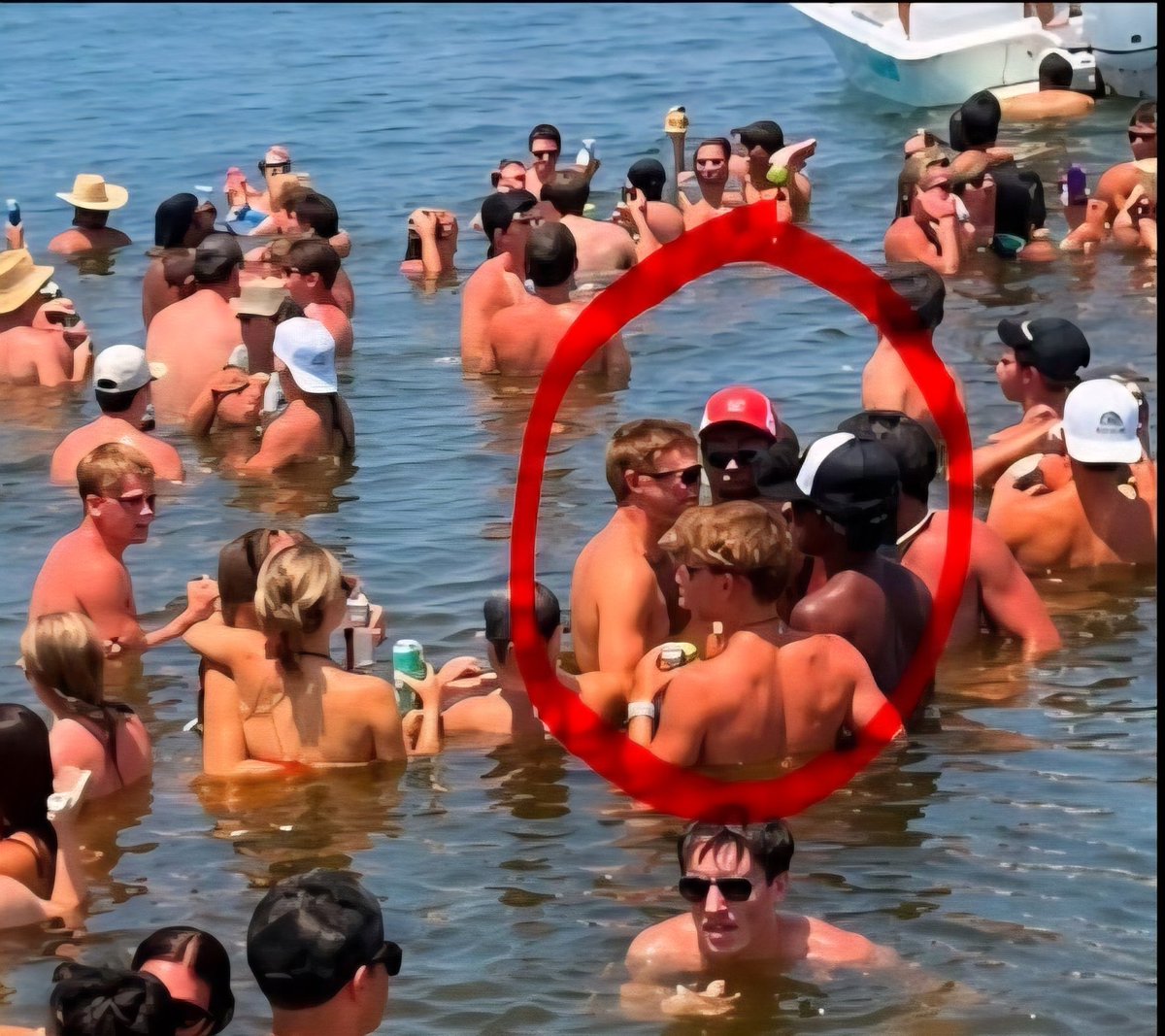 TrendingEx's tweet photo. Update: According to his white friends, they said they thought Nolan joined another boat home.

Meanwhile, new witness reports and photos have emerged showing that Nolan got into a fight with some of the white guys around 4pm at the beach, and then mysteriously turned up dead. https://t.co/HtPSOkD2k9