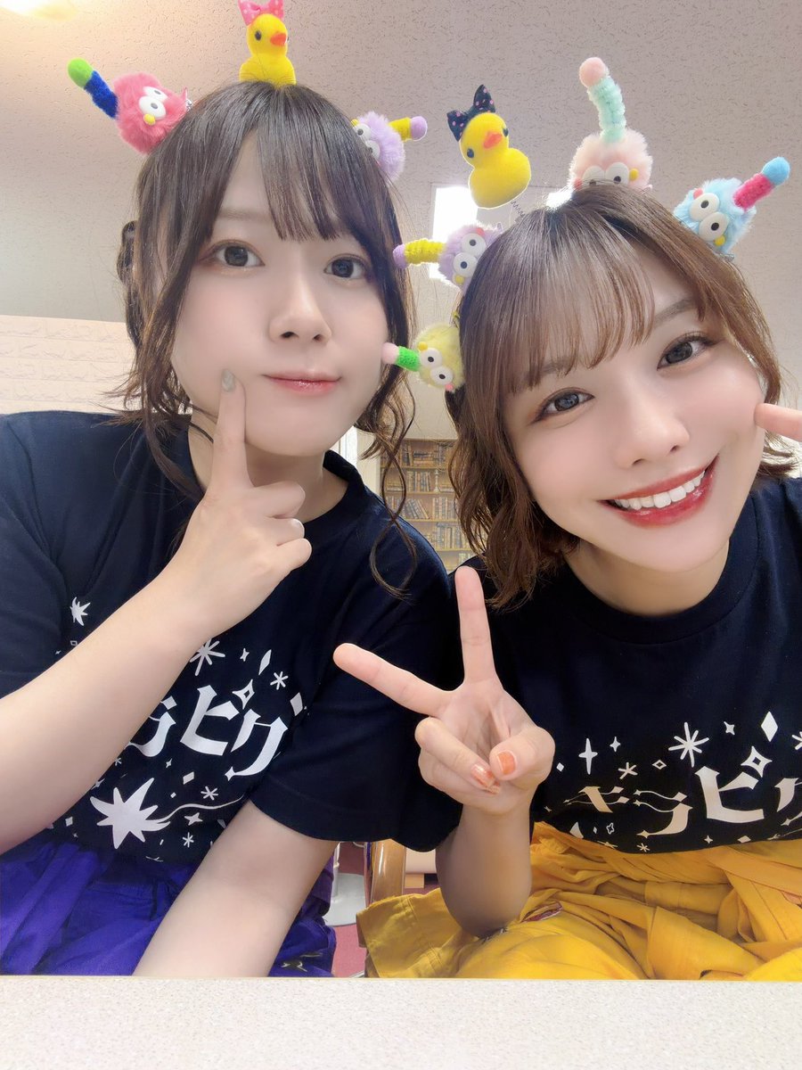 aimi_sound's tweet photo. 姉妹ラジオ更新されてます！！！！
今回は「宿命」歌いました✌️
#夜行性自論 #愛美と千春 https://t.co/TD7KSyhqNZ