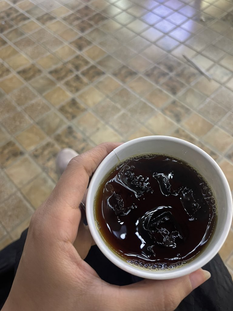B185k's tweet photo. hold your coffee and let people go. https://t.co/uxWQywmM87