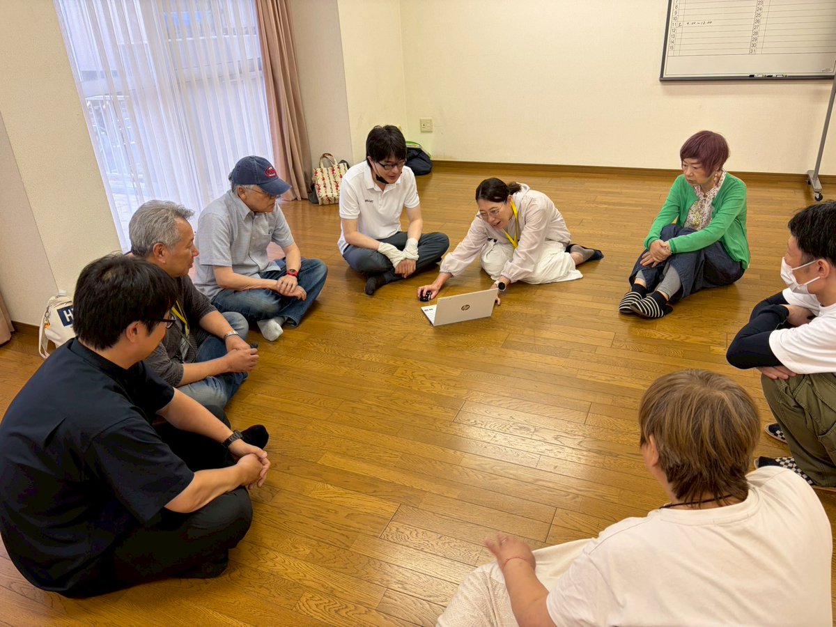 recoverykobe's tweet photo. ７月４日の講座はパーソナルメディスンでした。参加者の皆さんからは最初は難しいなと思っていたが講座が進むにつれてなんだこれだったんだと思う事が色々あって最後の全体共有の時には沢山のパーソナルメディスンが発表されました。20人くらいの参加でしたが、心温まる時間になったと思います。 https://t.co/jLTXOWy0c1