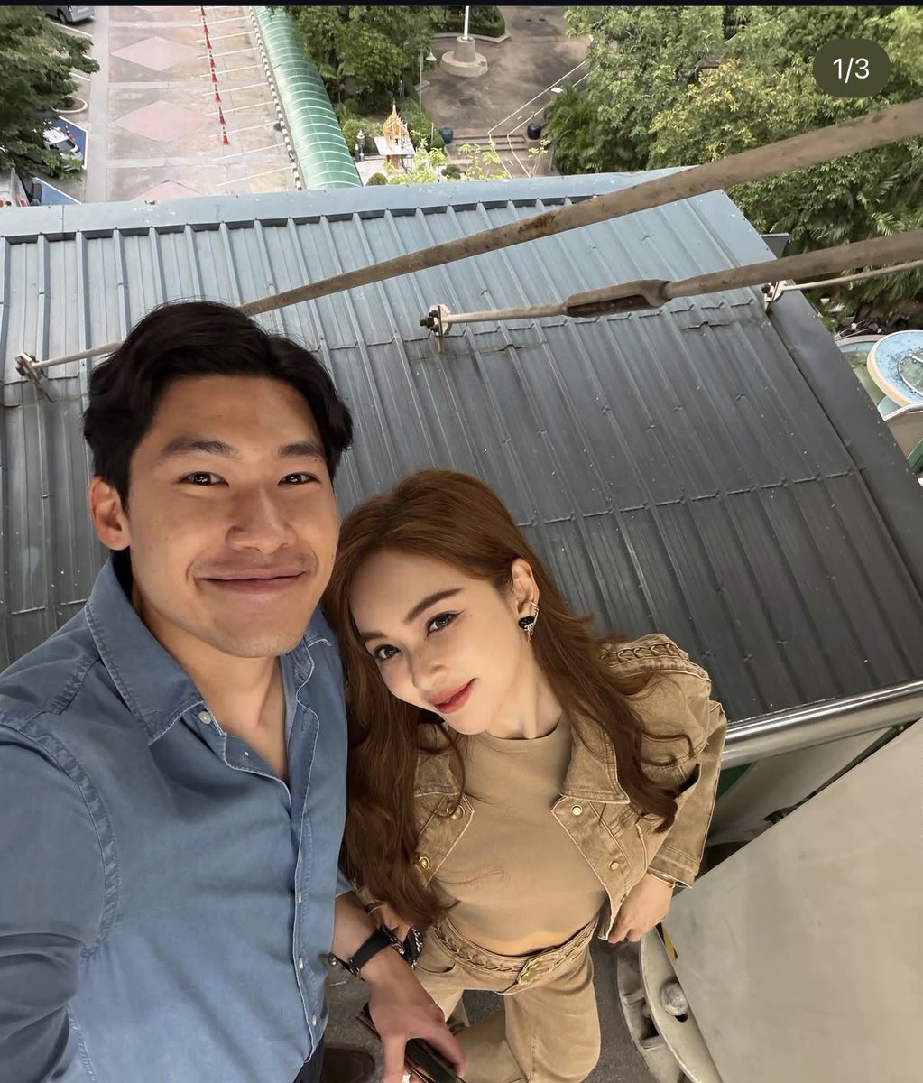kkaowfangz_'s tweet photo. ตลกมากพี่เมย์มารายการ #แฉ
🤰🏻เมย์ >> "คนที่รู้คนแรกคือ เป้ยปานวาด...คือไม่ได้ตั้งใจจะบอกมัน แต่มันดันมาบ้าน แล้วมันจะมาชวนเต้น ต.ต.  เราก็กลัวมันชวนทำอะไรบ้าๆ เดี๋ยวลูกหลุด 👶🏻 ก็เลยต้องบอกมัน" 5555555

🎙️ถาม >> แล้วเป้ยรู้ โลกรู้มั้ย??
🤰🏻เมย์ >> "ไม่รู้ๆ เขาเก็บความลับได้อยู่..เขาไม่ได้หมกมุ่นเรื่องเรา
เขาหมกมุ่นเรื่องแฟนใหม่เขาอยู่"
5555555 
แต่แม่เป้ยลัคกี้อินเกมลัคกี้อินเลิฟสุดๆ 🩷
#เป้ยปานวาด #เมย์พิชญ์นาฏ #ข่าวดารา #ข่าวบันเทิง