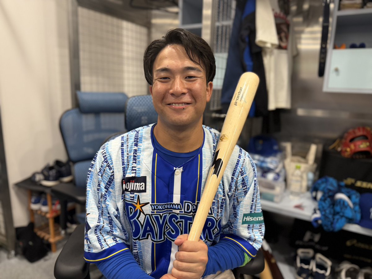 ydb_yokohama's tweet photo. 自身18試合連続安打となる、貴重な得点を生み出すタイムリー！🔥

#勝又温史 選手
#かっちゃん頑張れ 
#試合後フォト
#baystars https://t.co/2ETx0XjZIx