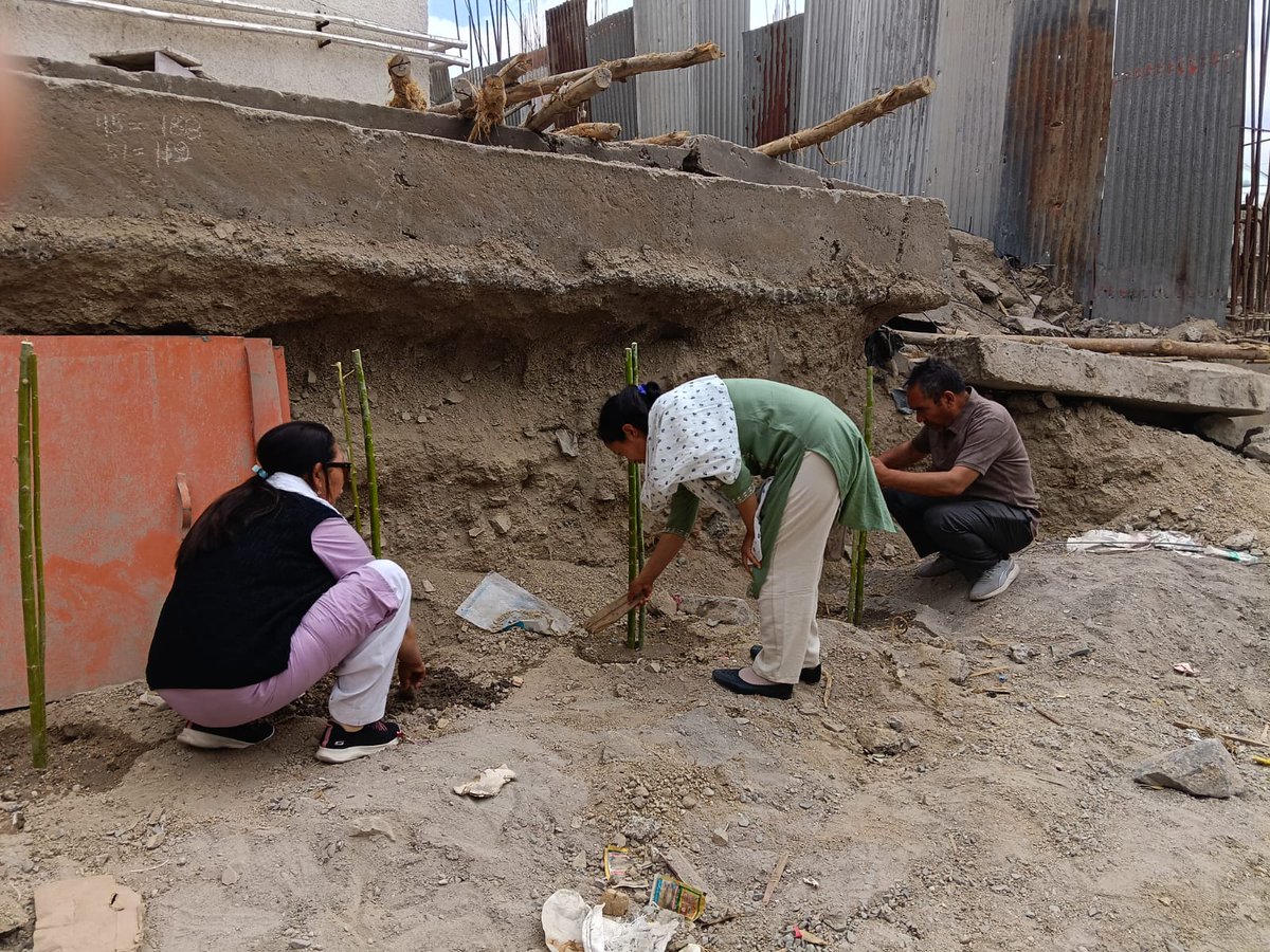 DRC_Leh's tweet photo. 🌱 A plantation drive was conducted at the DRC Office, Leh, reinforcing our commitment to a greener and more sustainable Ladakh. Every sapling planted is a step towards a cleaner future. #GreenLadakh #PlantationDrive #MissionLiFE
@lg_ladakh 
@ddnewsladakh https://t.co/SM5dzrMNu3