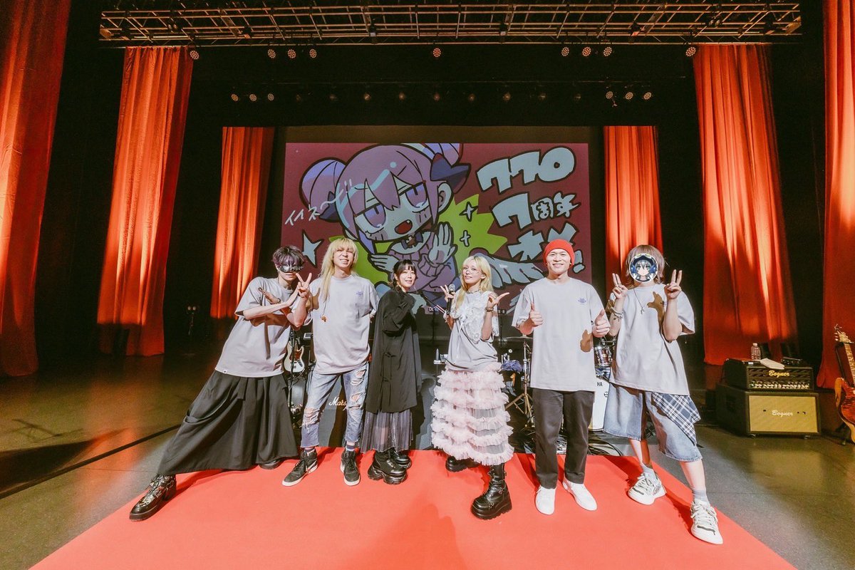 77oakr's tweet photo. ナナヲアカリ7th anniversary stage.7
#770の日 一緒に夜を過ごしてくれてほんまにありがとう！！夢のような夢じゃない最高にハッピーで楽しすぎる時間でした。ナナヲアカリを続けて来れて良かったよ。8周年目もどうぞよろしくお願いしますっ。かけつけてくれたゲストのみんなにも、BIG LOVE🫶🏻 https://t.co/UcA6UpZmfZ