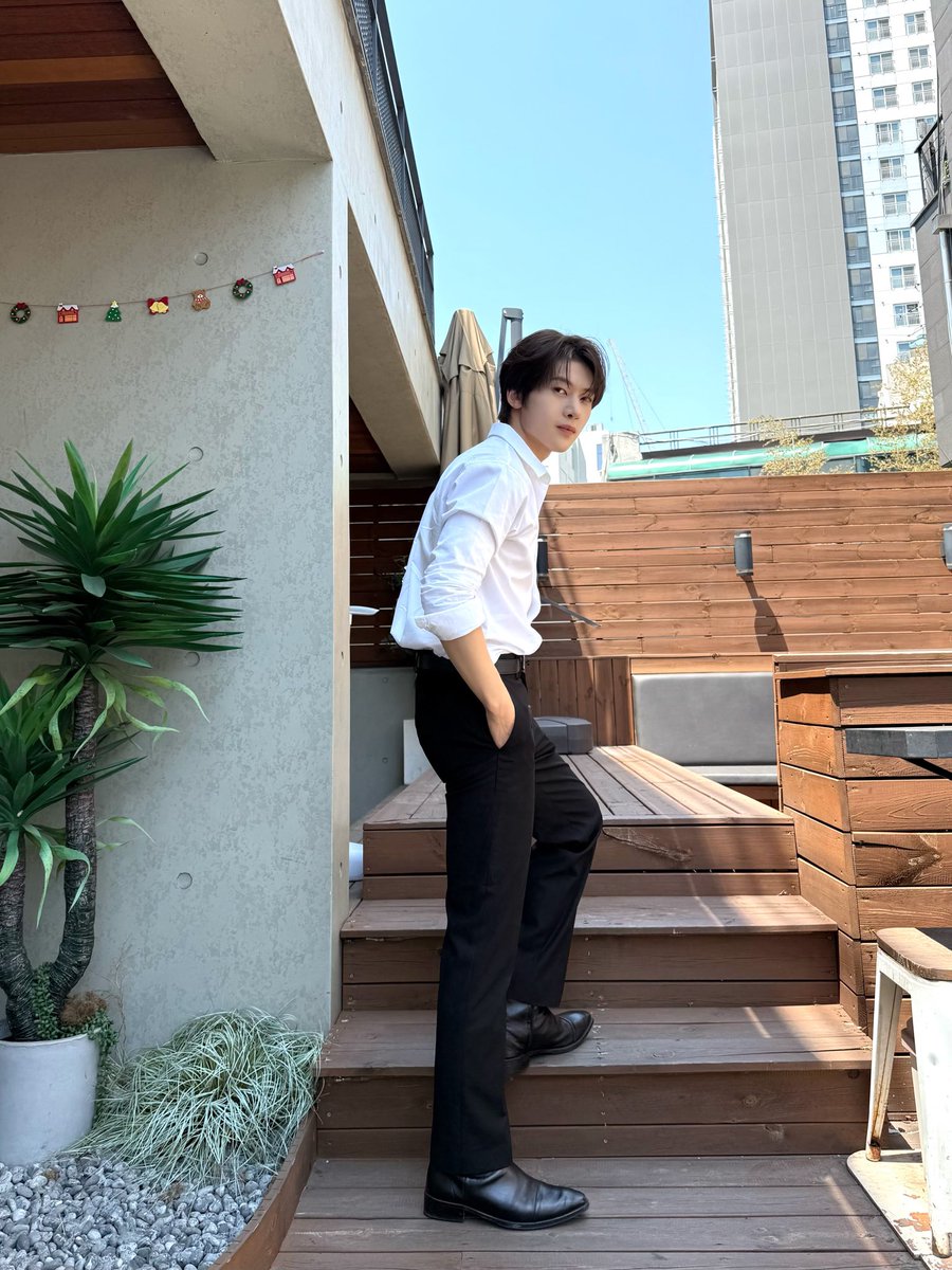 checkiam_'s tweet photo. 260707 제로베이스원 인스타그램 #석매튜

주방에~서~ 누가 돌아왔~게~?? https://t.co/1Fh9Pd3Rkl