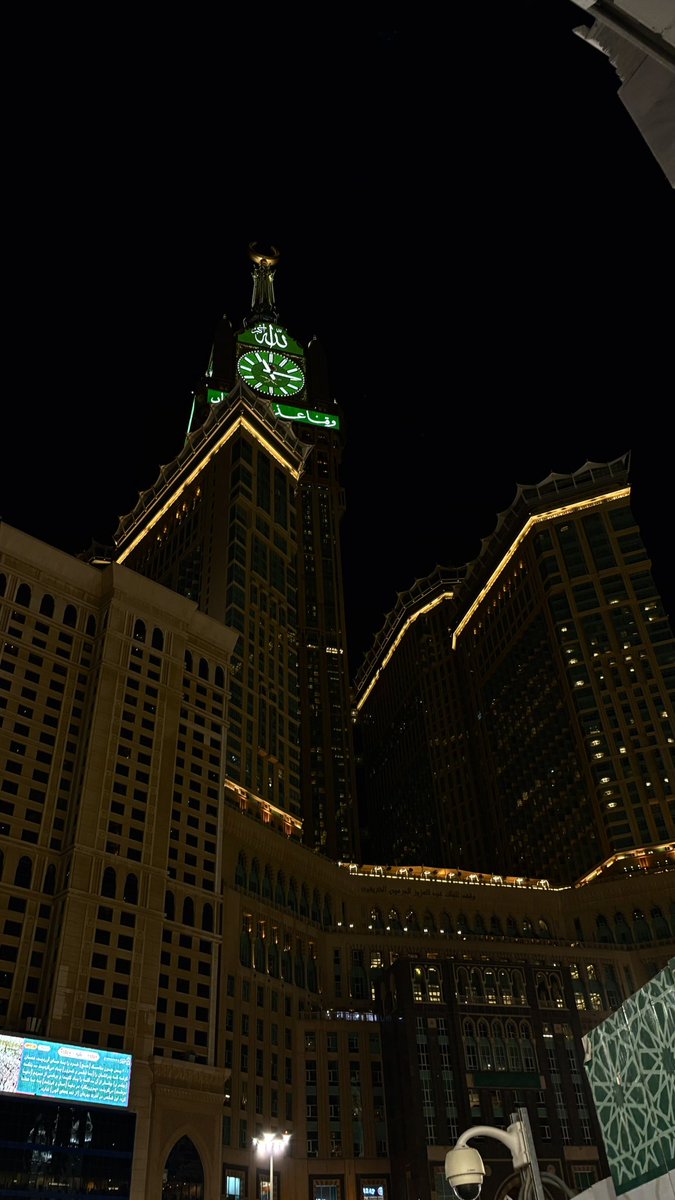 starryleo_'s tweet photo. "والرُوح في رِحَاب مكةَ اتسعت "
 طابَ اللقاء ، وقرّت العين ، وارتوى القلب
الحمدالله على تمام العُـمرة 🤍 https://t.co/DdVRKtVQfl