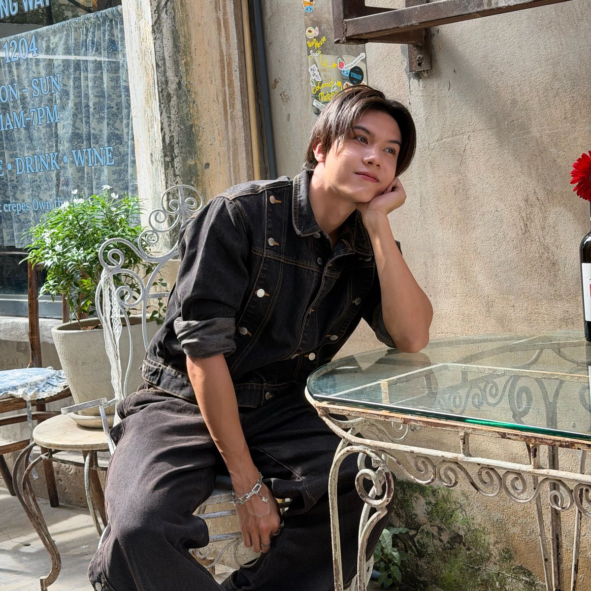 ttcctcc98's tweet photo. ม๋าเด่กชอบเล่นกับใจจริงๆนั่นแหละ แต่เล่นทีใจจะวาย ม๋าเด่กบ้อกแบ้กคนหล่อที่จริงใจ บ้อกแบ้กทีก็บ้อกแบ้กจนใจเหลว หล่อทีนึงคืออยากยกมือไหว้ เบาได้เบา มันจะหล่อเกินไปแล้ว 😭 https://t.co/yjMCzkJ43E