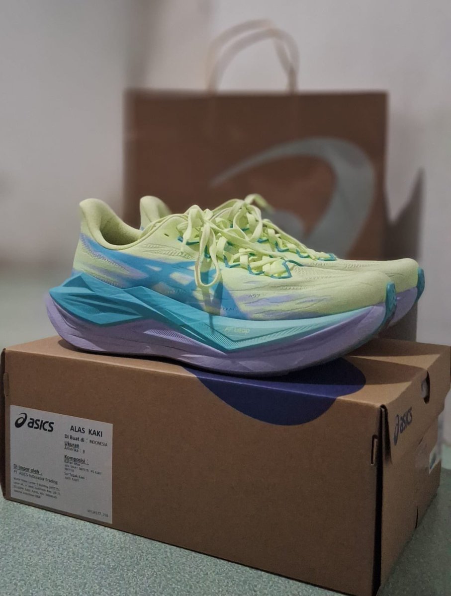thilypage's tweet photo. Mau jual asics superblast 3, Pemakaian 3x ±24km, Size 41.5.

Dus, struk, paper bag komplit ✅
#zonauang https://t.co/RYfmpbqfMP