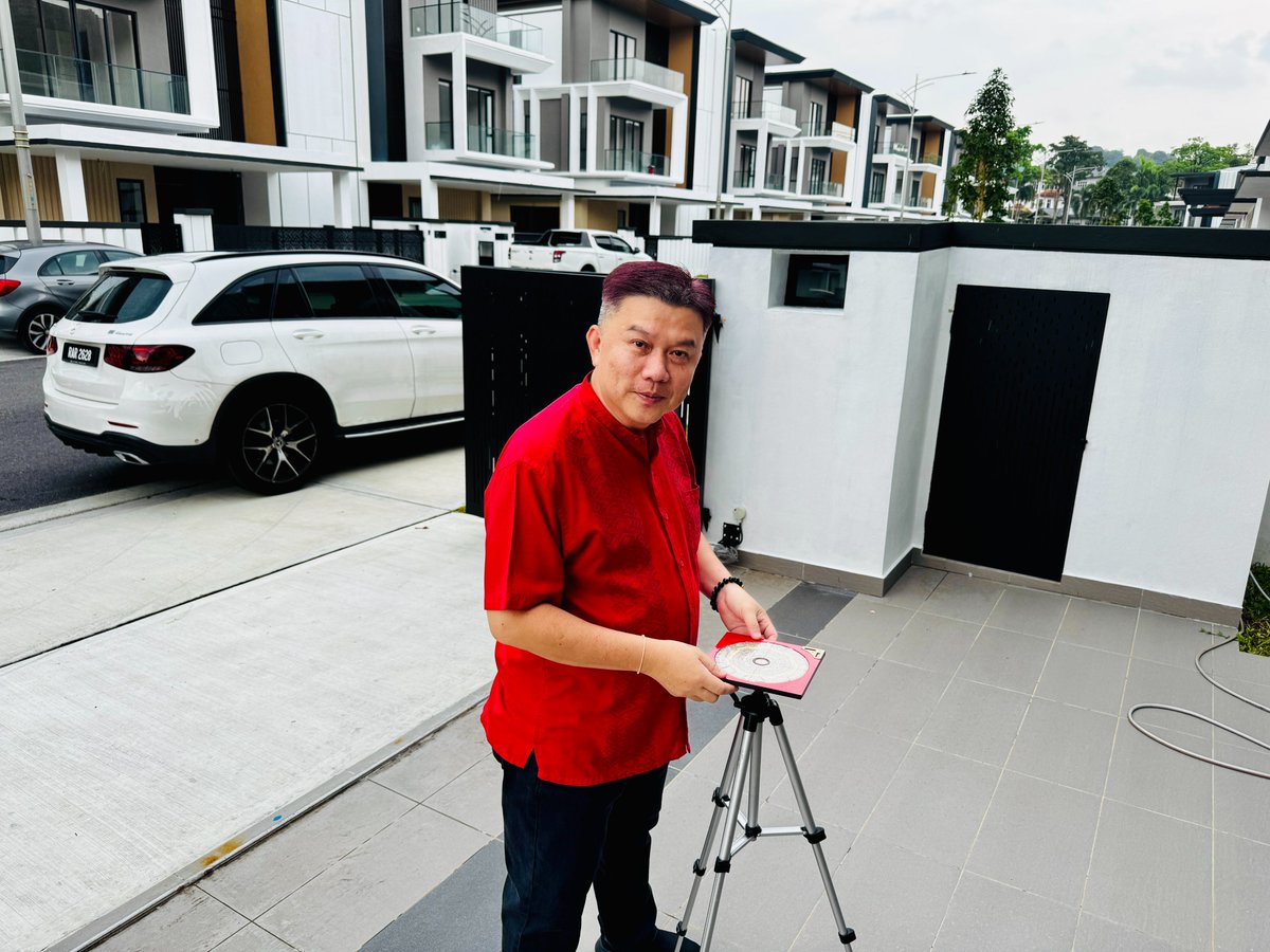 Makfoowengg's tweet photo. KL吉隆坡:风水勘察,调门布局
KL,Malaysia:Feng Shui Audit&Door Tuning
Master Mak 麥大師
+6011-1214 3468
#iching #yijing #fengshui #numerology #life #luck #Destiny #LuckyNumber #FengShuiAudit #DoorTuning #ChineseMetaphysics #ZiWeiDouShu #调门 #FengShuiCourse #易经 #风水 #紫微斗数 https://t.co/ZdopQTCIho