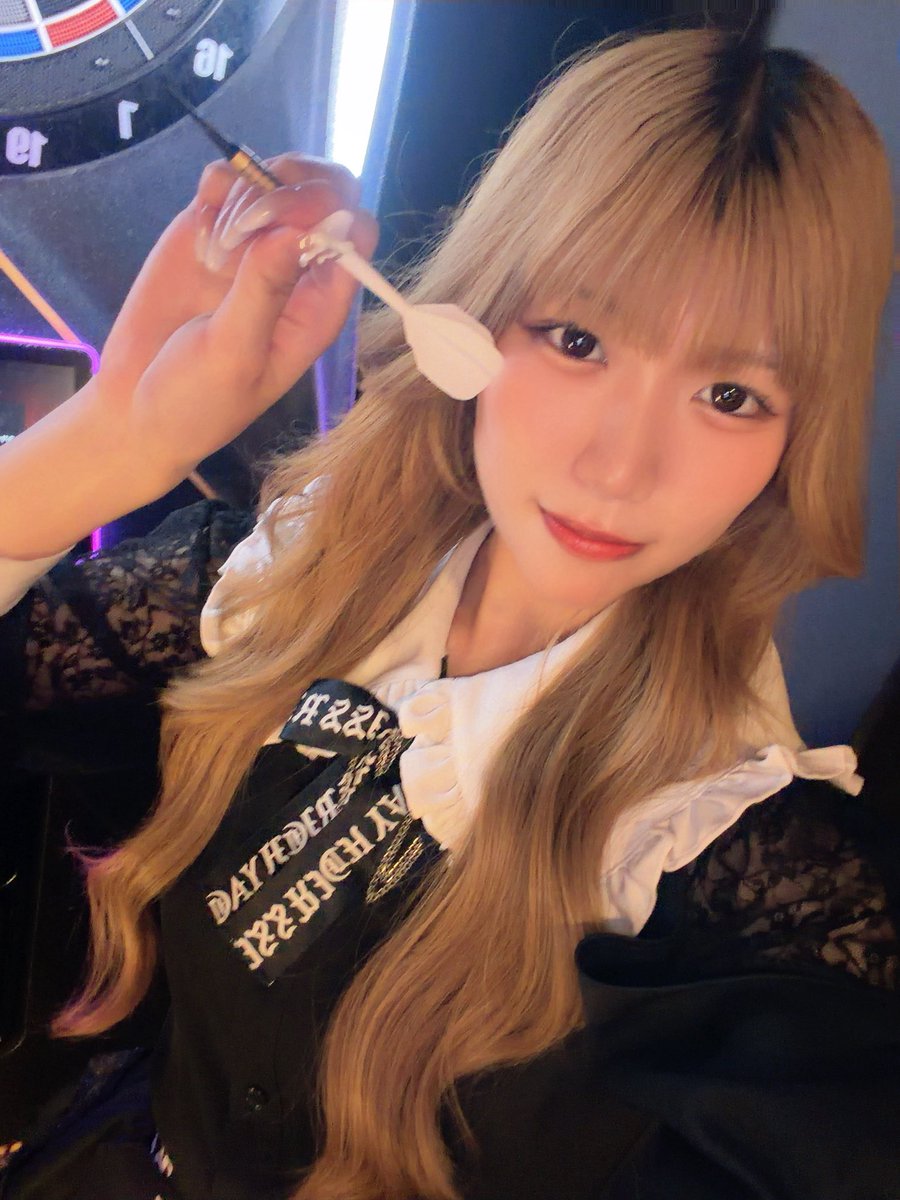 LEGALISS777's tweet photo. 7/7(火) 20:00〜戦闘開始🎋⭐️

🌌本日の戦闘少女💫
⛓️ひとみ
⛓️さいか
⛓️おとは
⛓️はる
⛓️あむ
⛓️ひまり

今日から新イベント始まるよ–-🤩
ダーツを投げて、チャレンジに成功するとお時間サービス🎯！！！
お店で待ってるよーーーー😻❣️

担当：ひまり https://t.co/OkwwIDIm3g