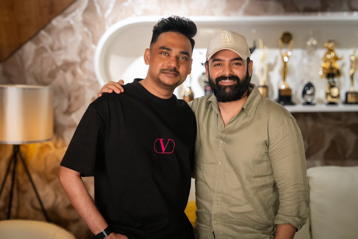 SamCSmusic's tweet photo. Happy to be associated with #RAPO23 as the Music Director! 🎶✨

Looking forward to creating something truly special with @ramsayz and the amazing team at @RAPO_Cinematics. Wishing the entire cast and crew a blockbuster journey ahead! 💥

#VetaAarambham #RAPO23 https://t.co/tyeR9hUXI2