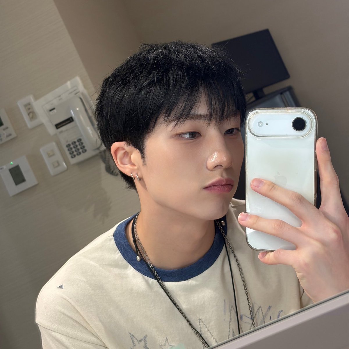 itsjiungduh's tweet photo. absolutely no one:
jiung: 😗 https://t.co/Jmeekvihjd