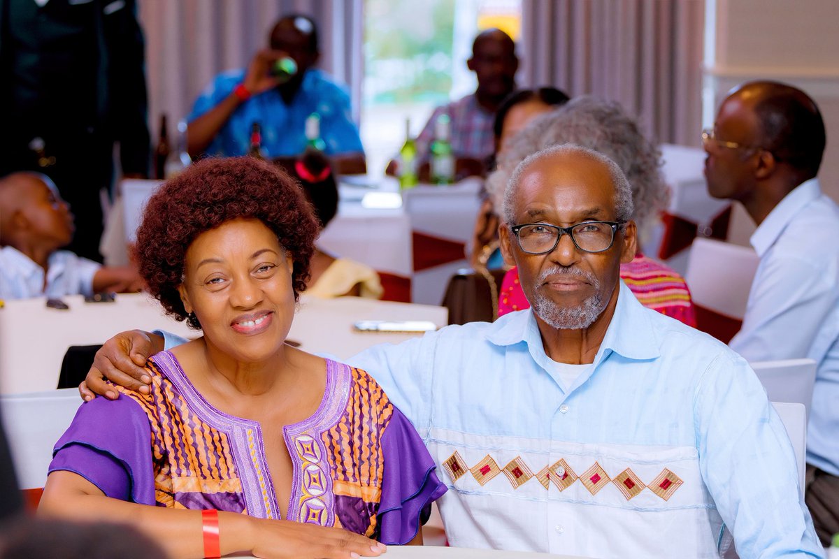 IkazeNightEvent's tweet photo. Having them celebrate Rwandan excellence proves our culture remains a guiding light for the next generation.Thank you to everyone who joined us in preserving our traditions and uniting our community! ๐ท๐ผ๐#RwandanDiaspora #RwandanCulture #DiasporaYouth #GenerationsUnite #UmucoWacu https://t.co/qjr2MjukII