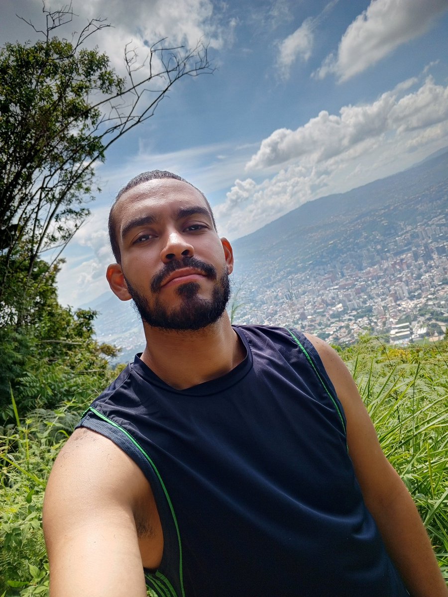 TheYoungsingle's tweet photo. Hay que tener nuevos desafíos para subir el nivel #single #sw https://t.co/ZlfK7eeziD